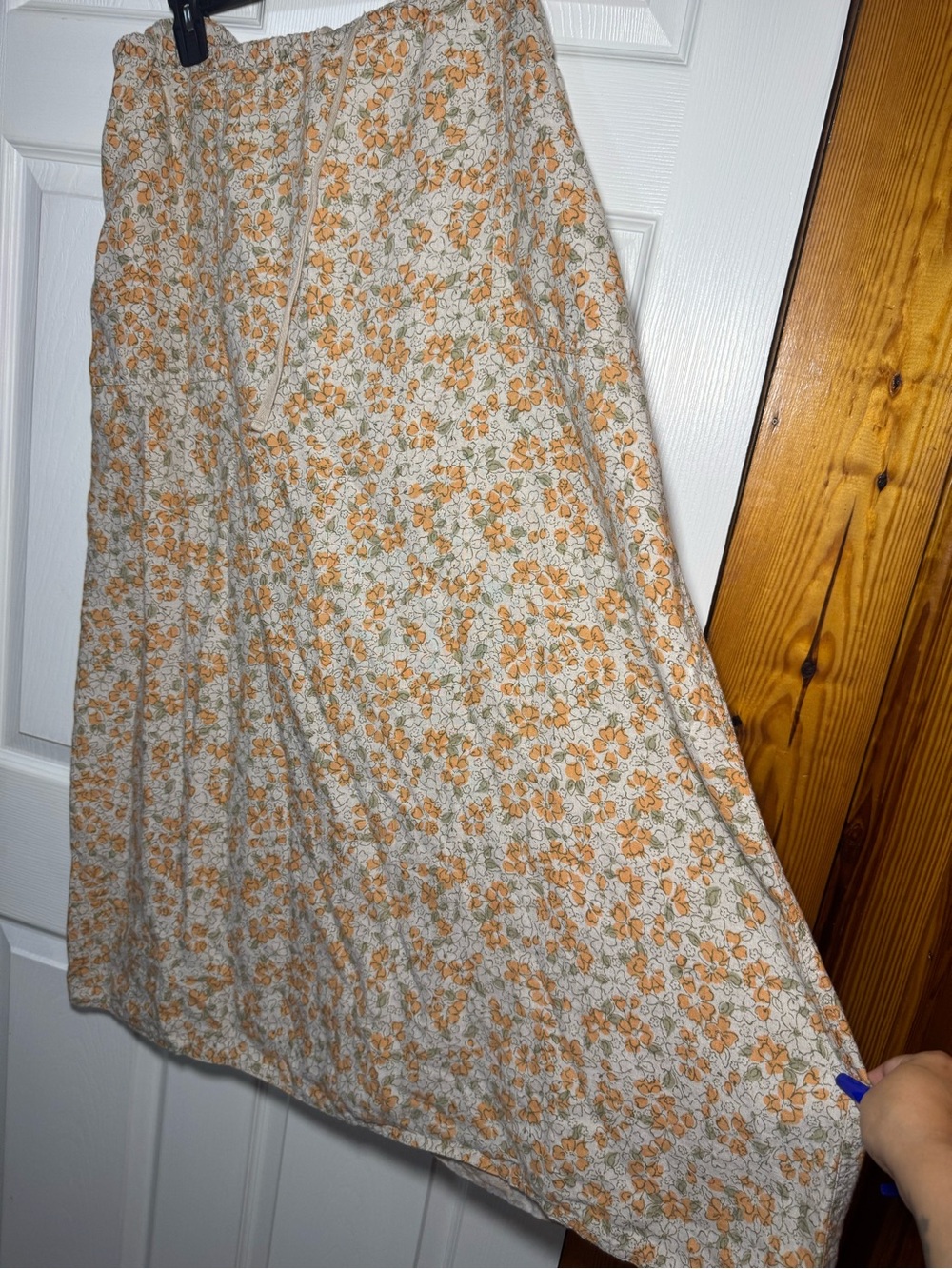 Vintage Eddie Bauer 100% Linen
Maxi Skirt Womens XL Floral Boho
Clean Girl Y2K